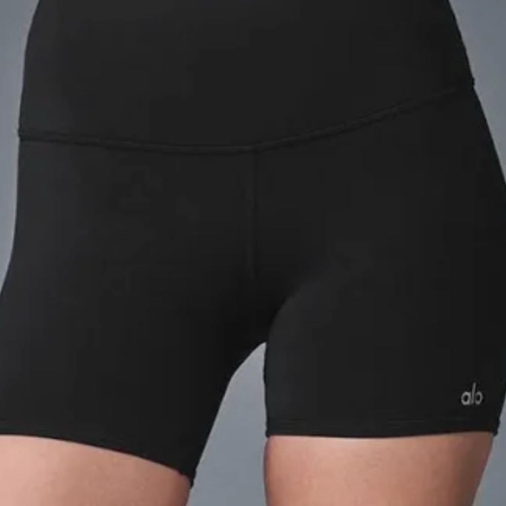ALO Yoga Women's Sleek Black Bike Shorts